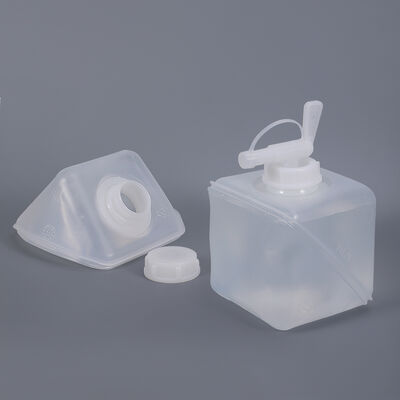 Portable 1L Water Container Soft Collapsible Plastic Jerry Can Eco-Friendly Water Bucket with Faucet Lid